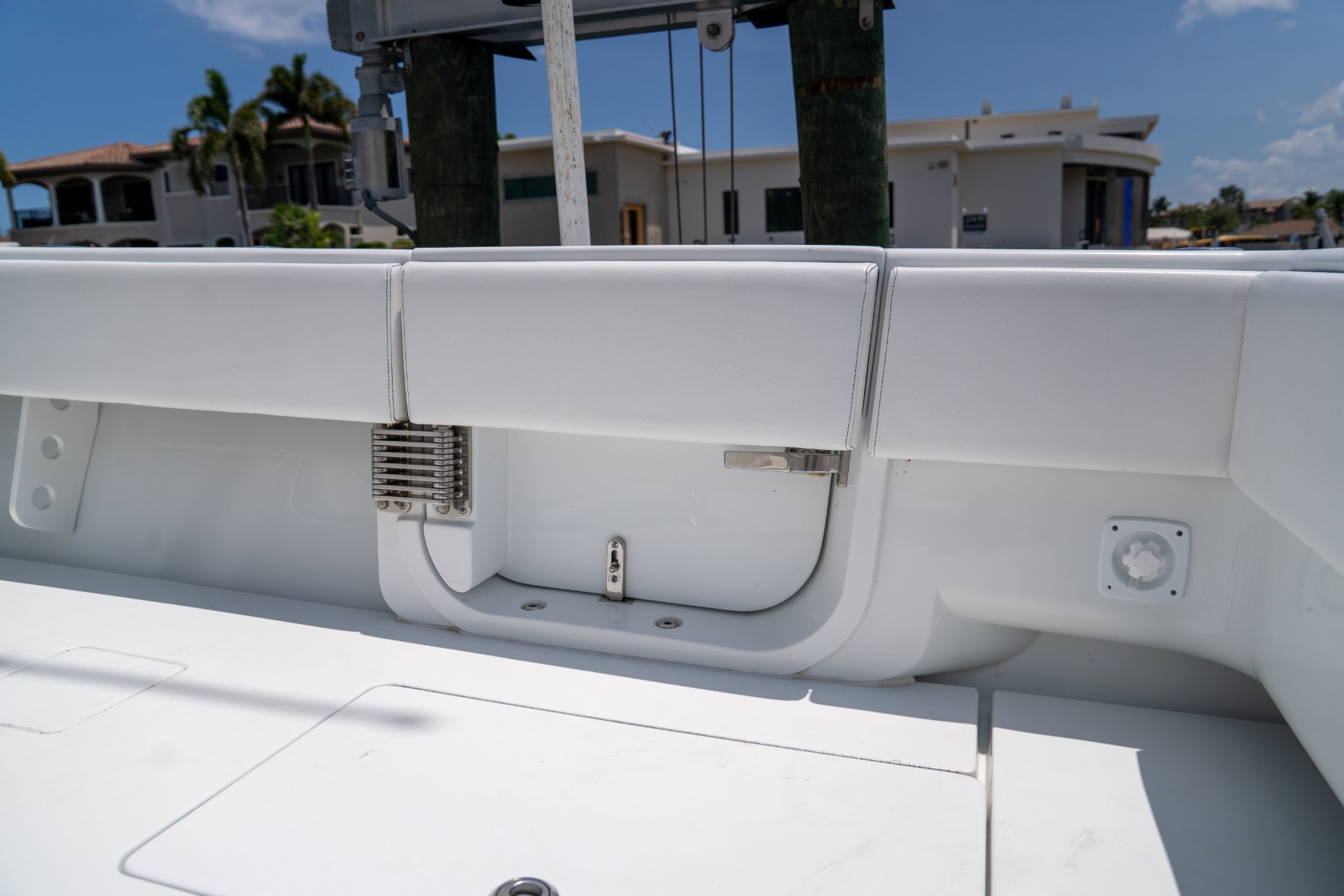 Yacht Photo 16